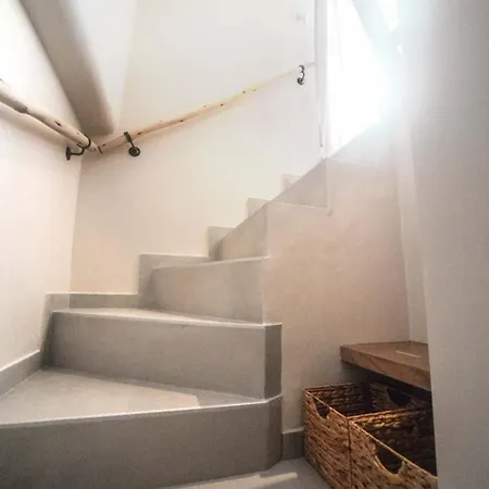 Apartment το στενάκι