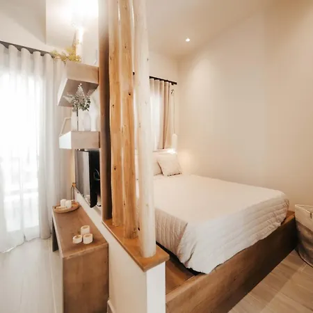 Apartment το στενάκι *